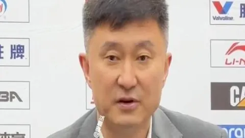 “澳网男单半决赛：辛纳VS谢尔顿 精彩对决回顾”